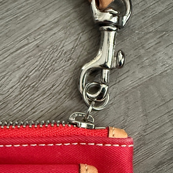 Coach Vintage Hamptons Red Canvas Wristlet Clutch - Picture 8 of 10